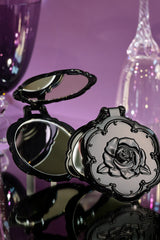 New: Anna Sui Beauty Mirror Rose – The Classic is Back - Anna Sui Discount