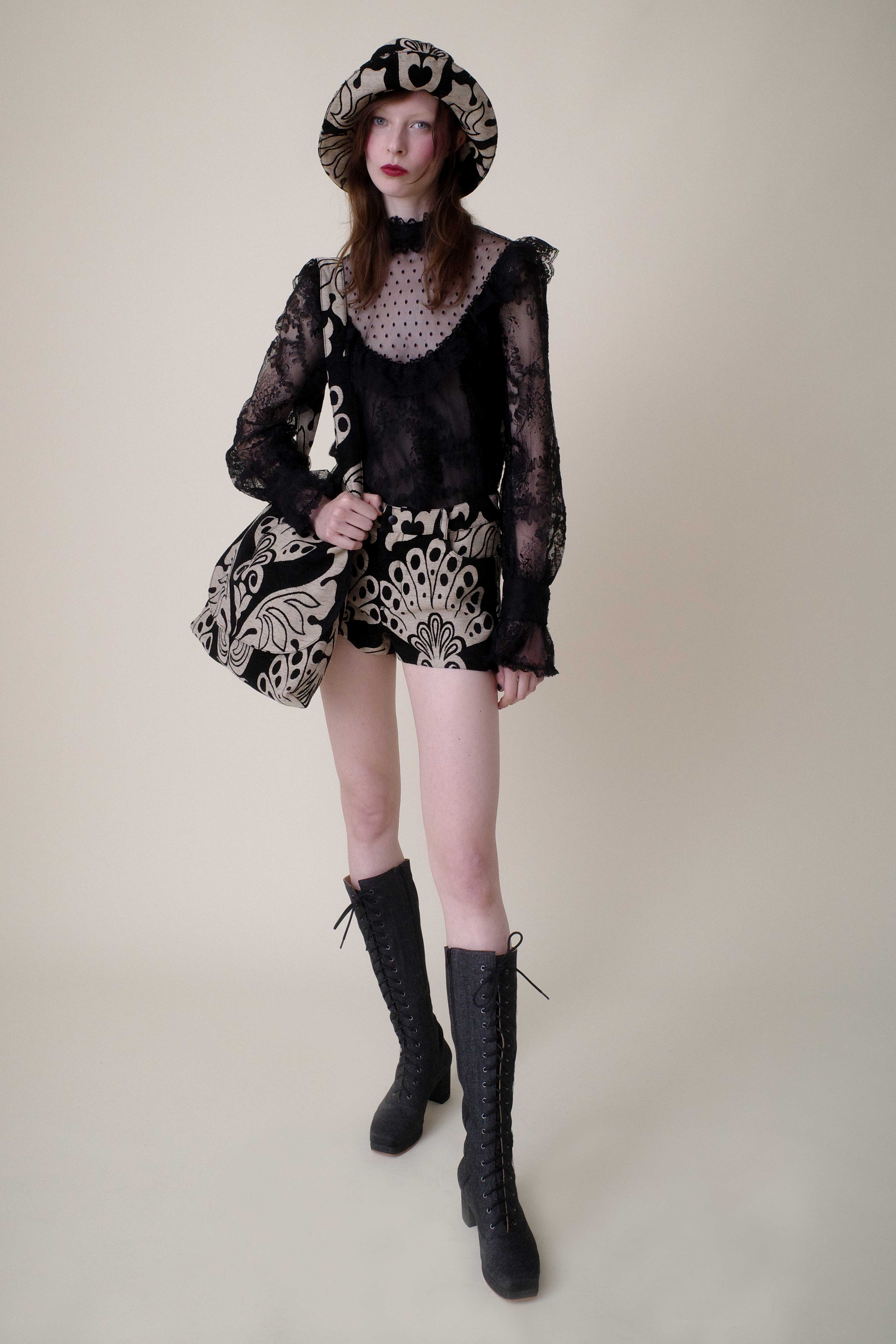 Beardsley Tapestry Shorts - Anna Sui Discount