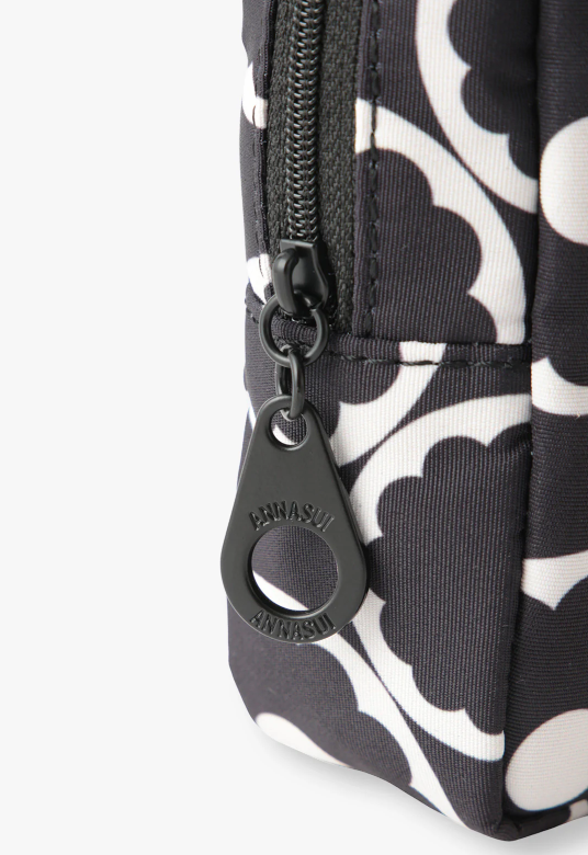 Daisy Delight Pouch - Anna Sui Discount