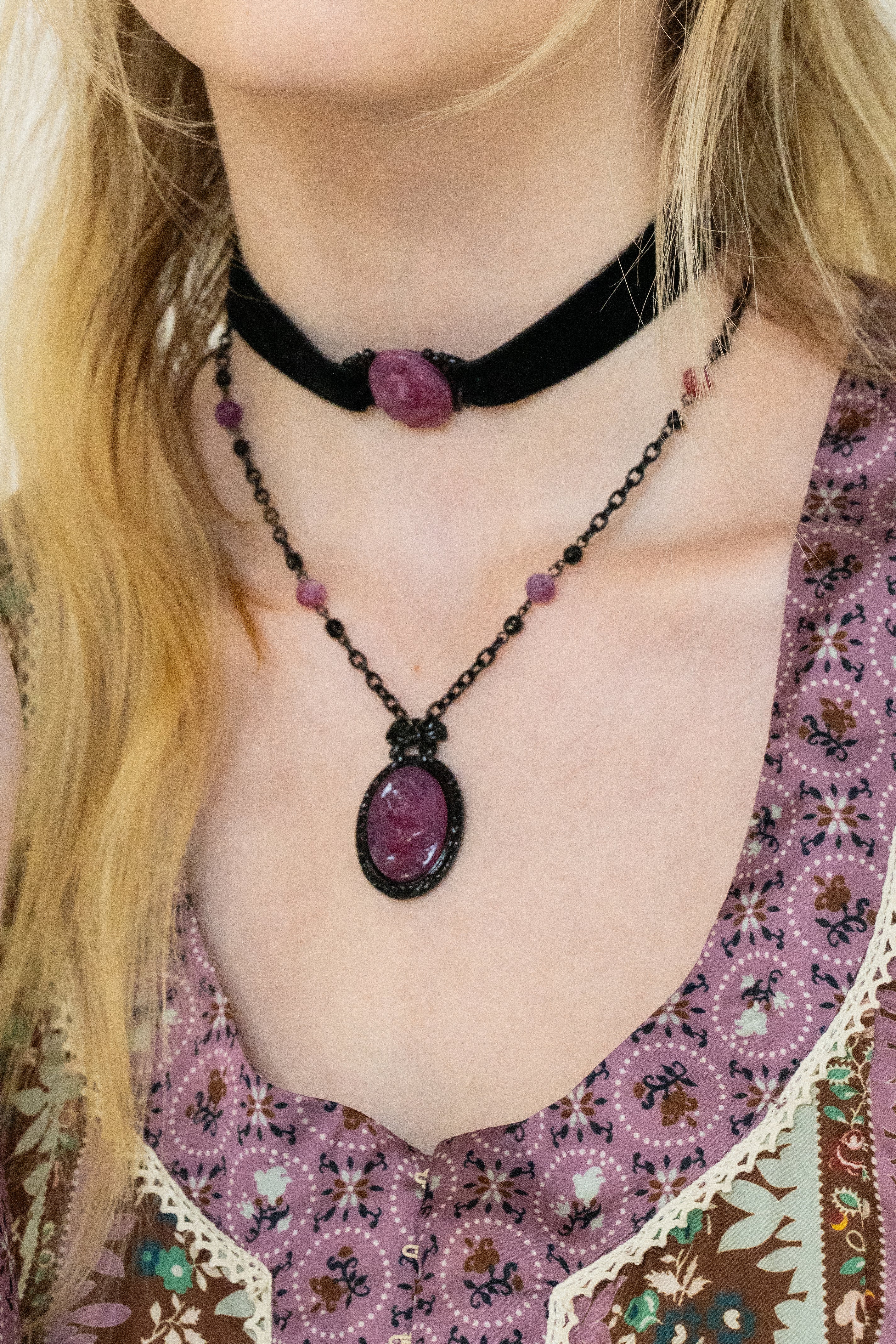 Oval Rose Choker - Dusty Rose - Anna Sui Outlet