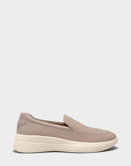 Aerosoles Casual Loafer in Natural Croc