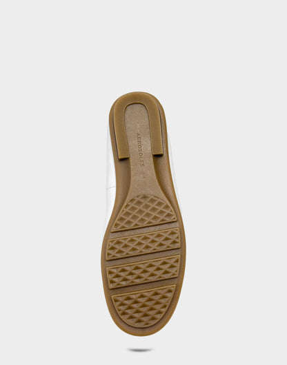 Aerosoles Casual Flat in Bright White