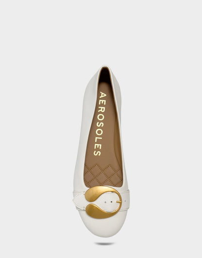Aerosoles Casual Flat in White