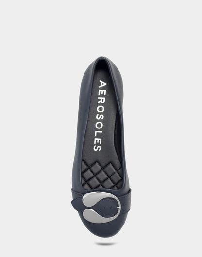 Aerosoles Casual Flat in Navy