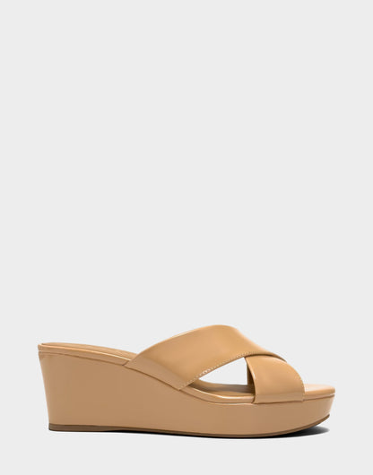 Aerosoles Wedge Sandal in Beige Bisque Patent