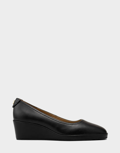 Aerosoles Dress Wedge in Black / Black