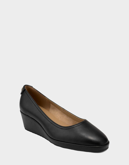 Aerosoles Dress Wedge in Black / Black