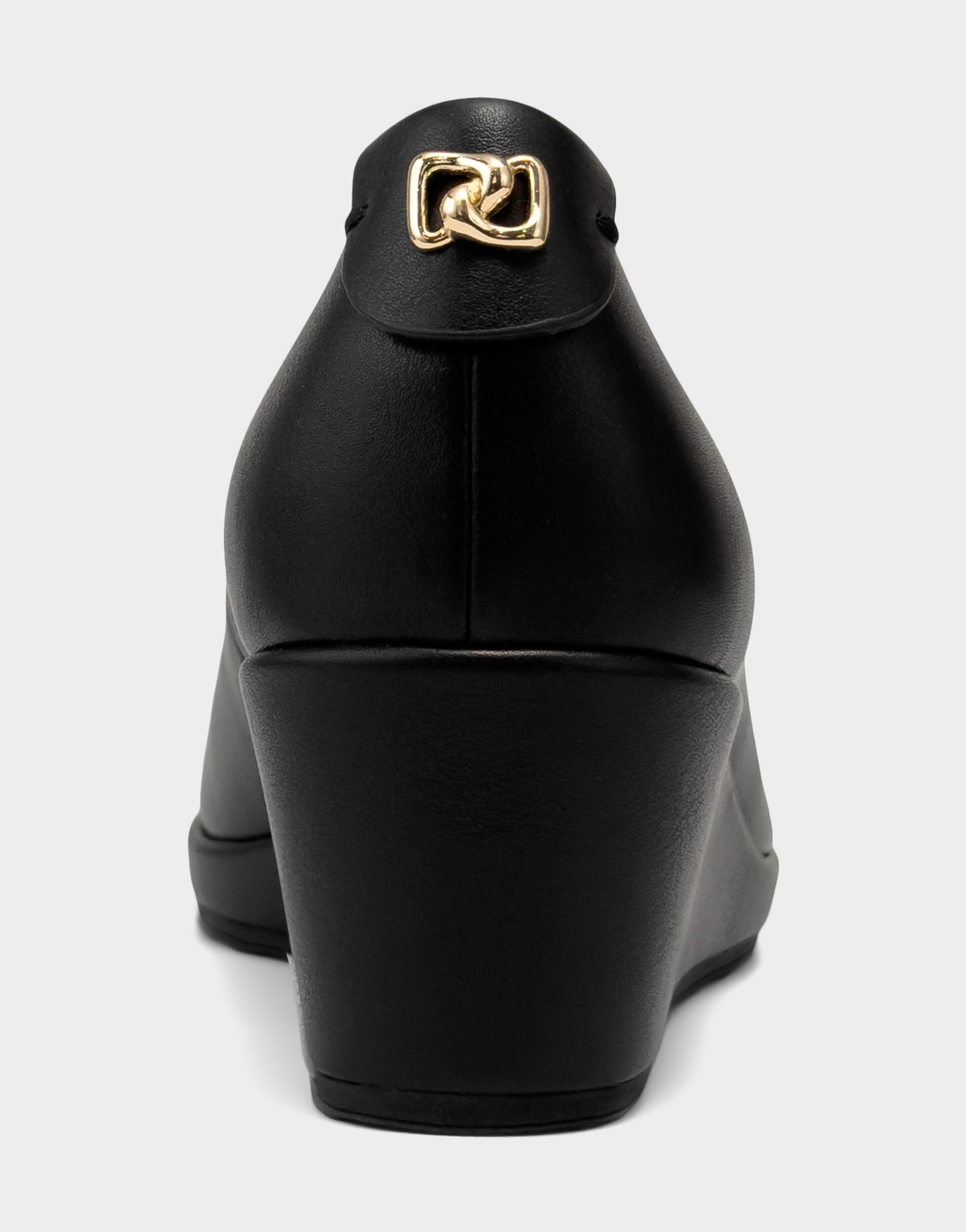 Aerosoles Dress Wedge in Black / Black