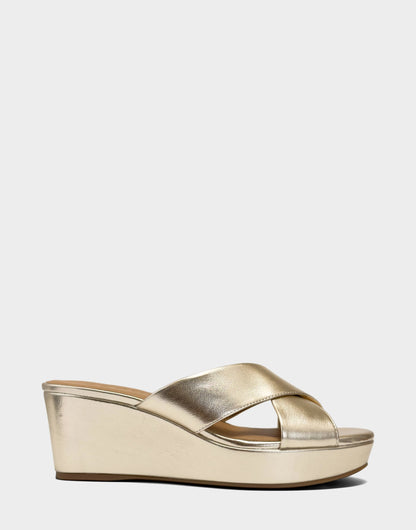 Aerosoles Wedge Sandal in Soft Gold Metallic