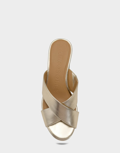 Aerosoles Wedge Sandal in Soft Gold Metallic