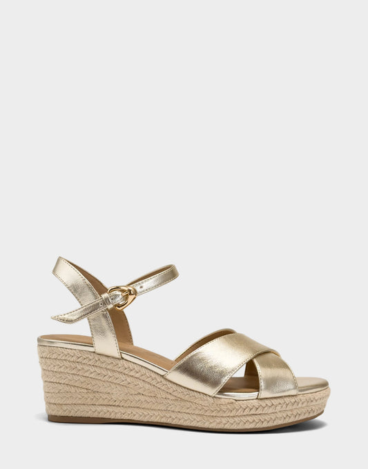 Aerosoles Wedge Sandal in Soft Gold Metallic