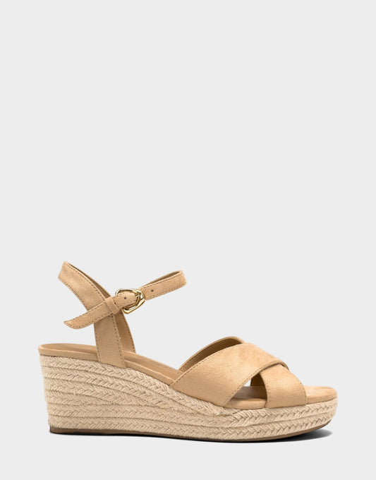 Aerosoles Wedge Sandal in Natural
