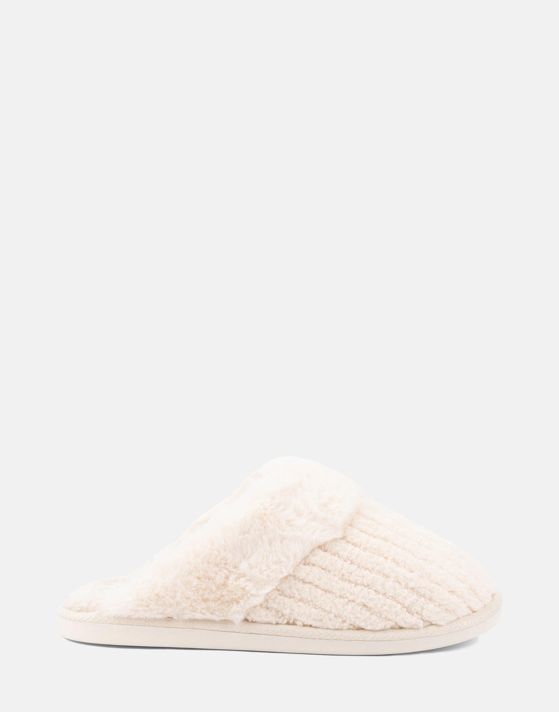 Aerosoles Slipper in Off White