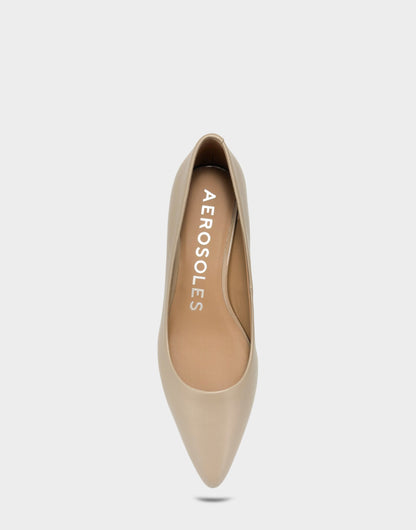 Aerosoles Kitten Heel in Dune