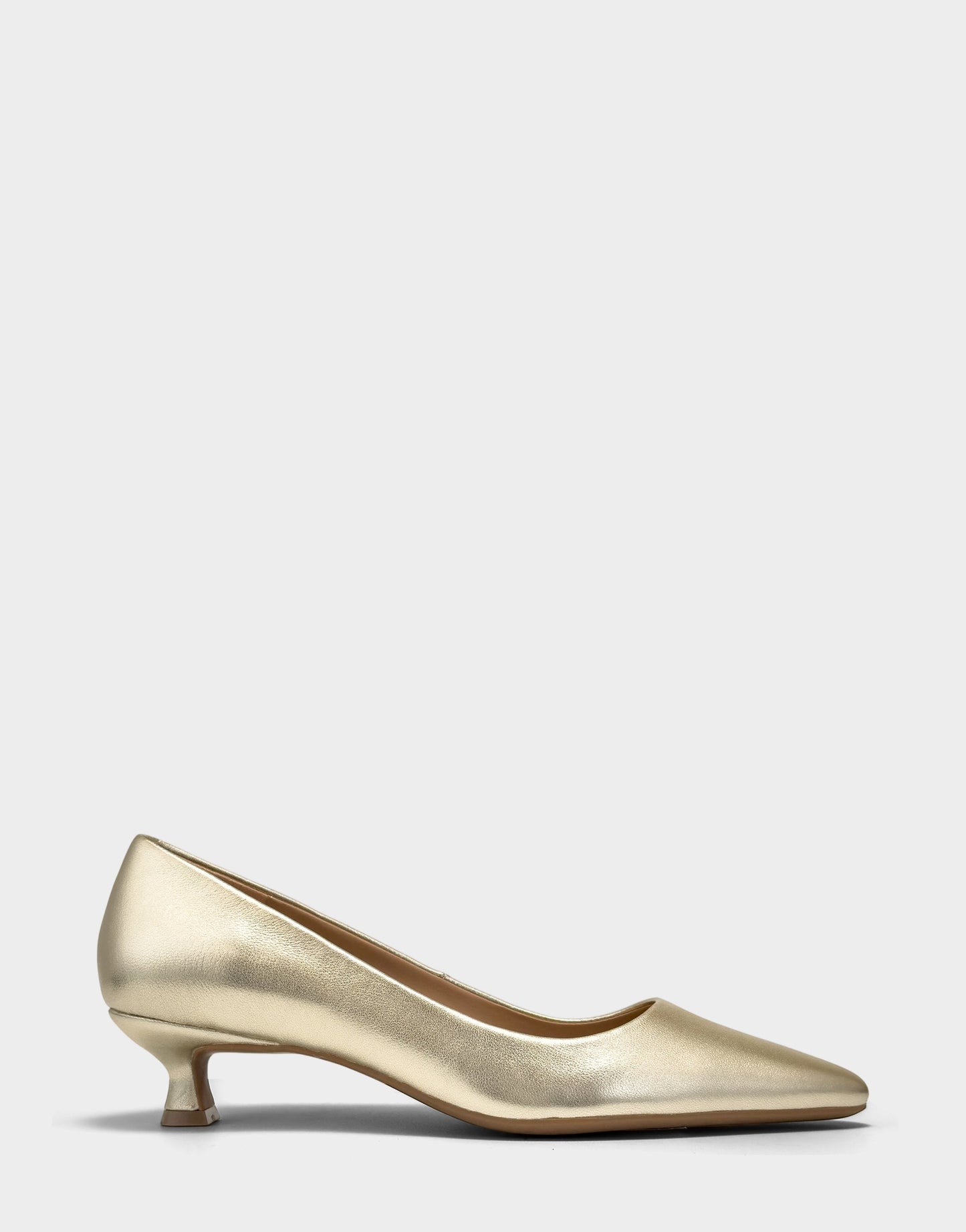 Aerosoles Kitten Heel in Soft Gold