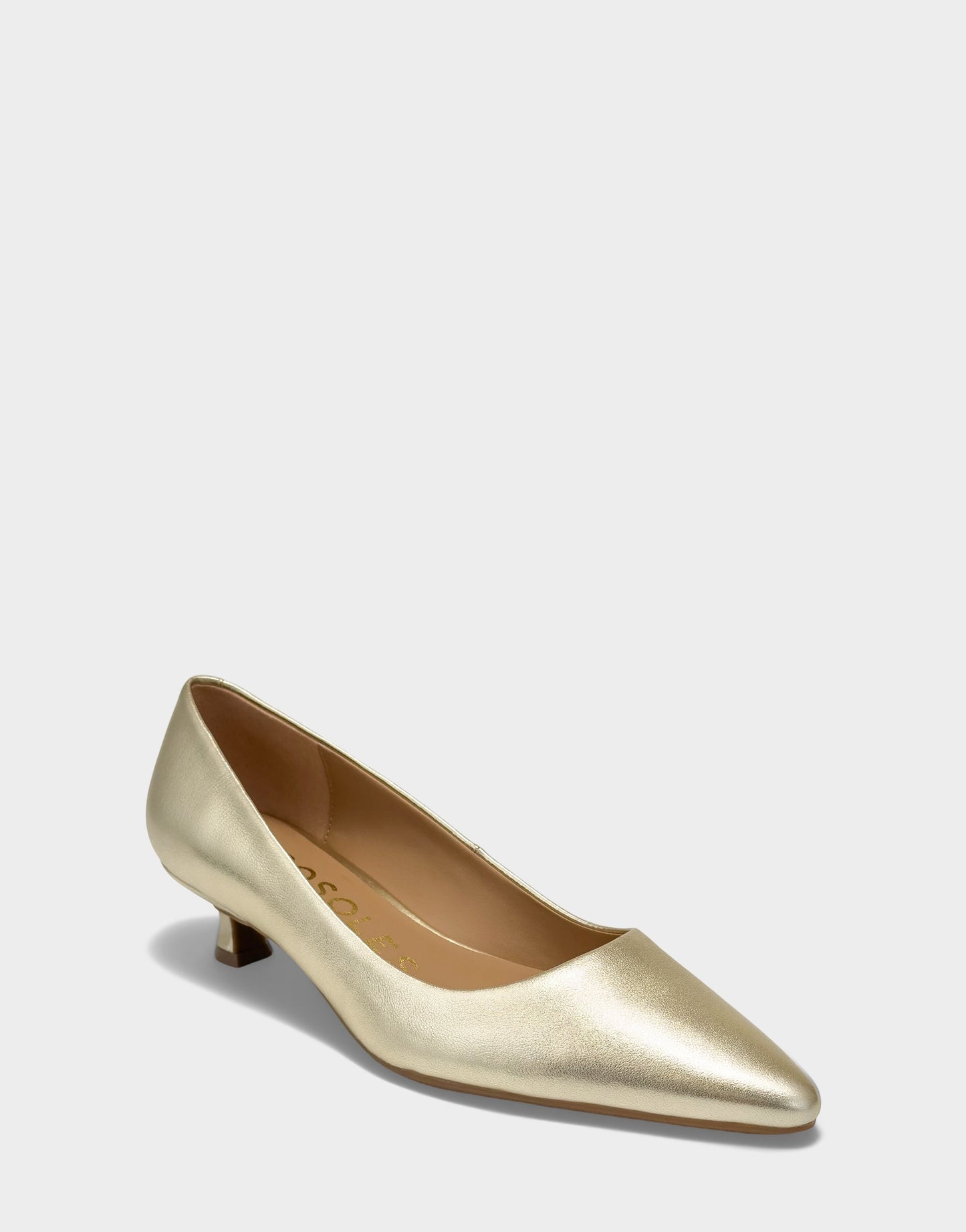 Aerosoles Kitten Heel in Soft Gold
