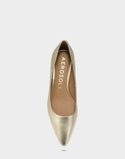 Aerosoles Kitten Heel in Soft Gold