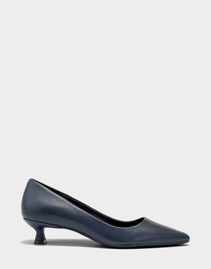 Aerosoles Kitten Heel in Navy