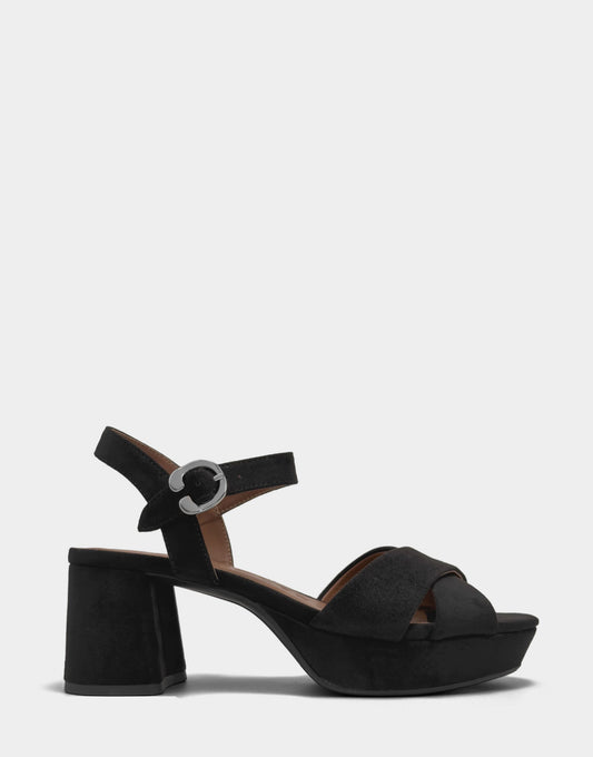 Aerosoles Crisscross Platform Sandal in Black