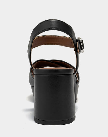 Aerosoles Sandal in Black