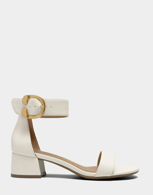 Aerosoles Low Heeled Sandal in Eggnog