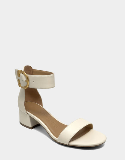 Aerosoles Low Heeled Sandal in Eggnog