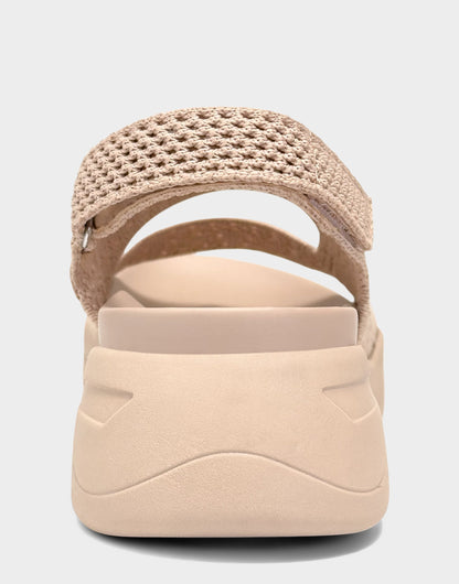 Aerosoles Sport Sandal in Pink