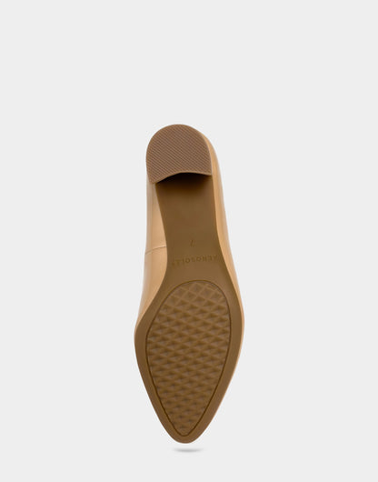 Aerosoles Pump In Beige Patent