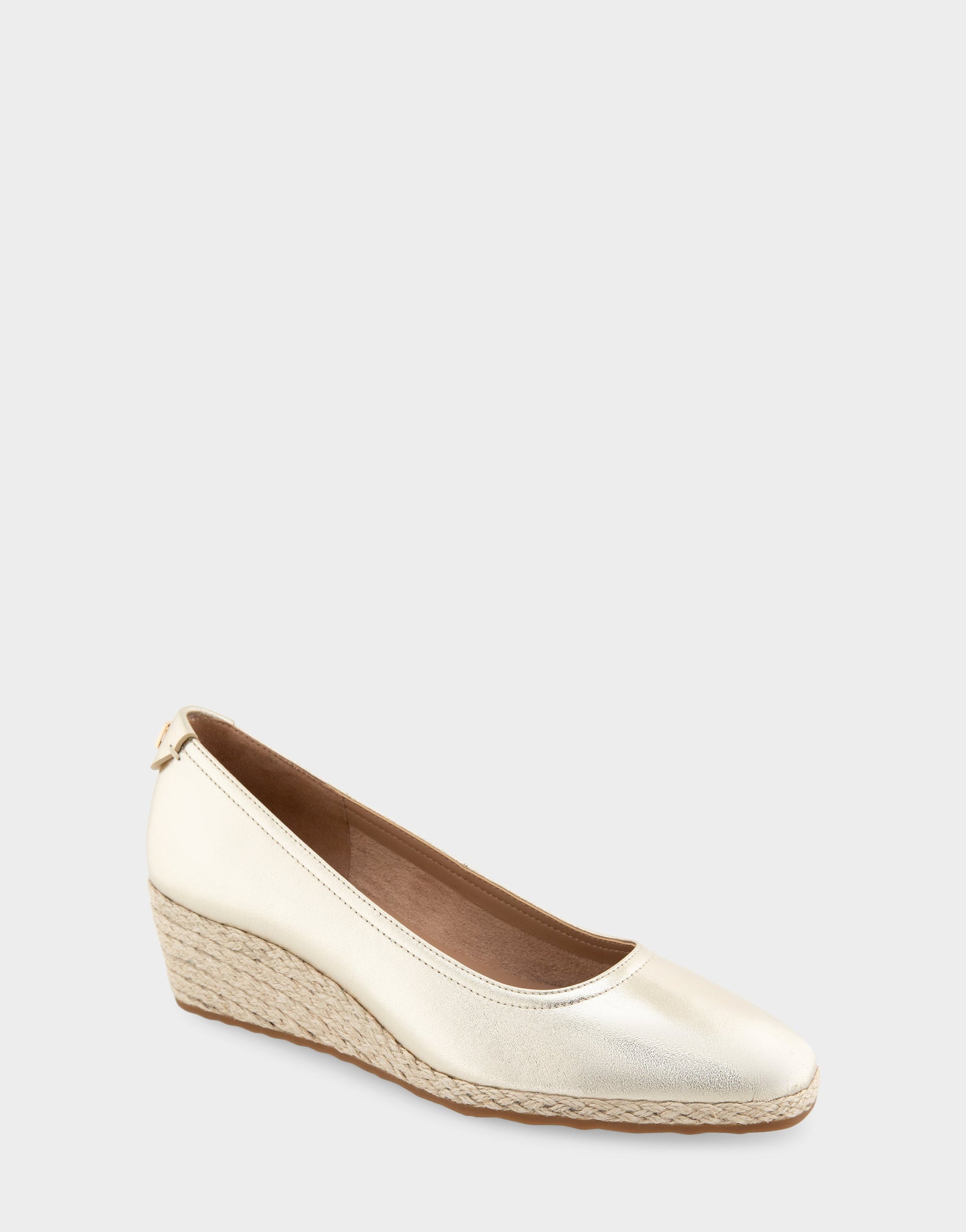 Aerosoles Wedge Heels in Soft Gold