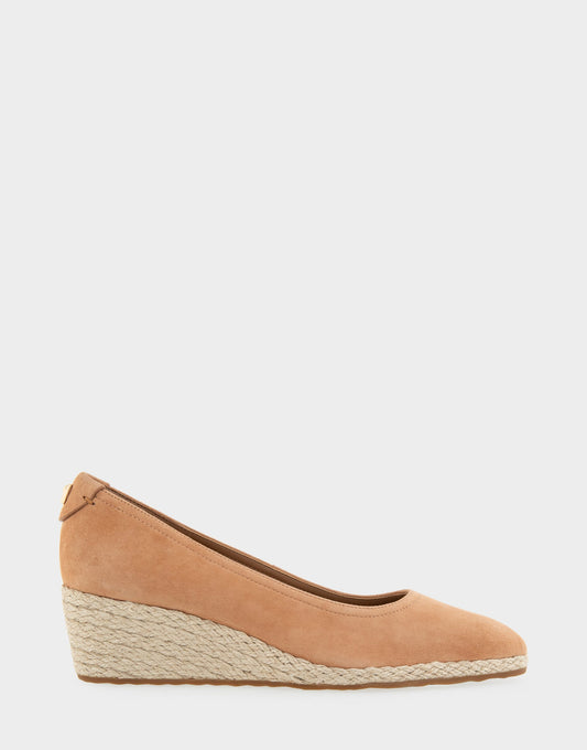 Aerosoles Wedge Heels in Tan