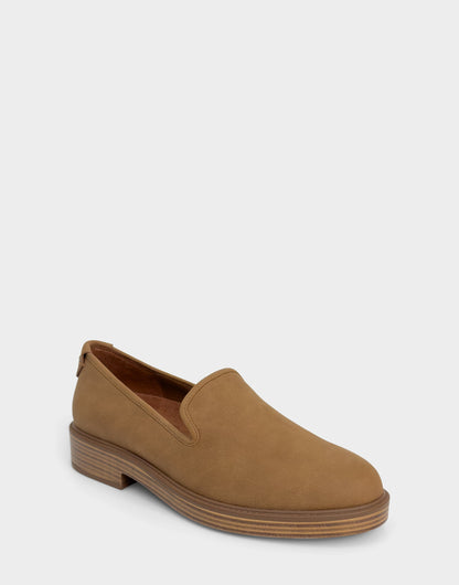 Aerosoles Tailored Loafer In Tan