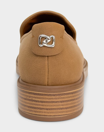 Aerosoles Tailored Loafer In Tan