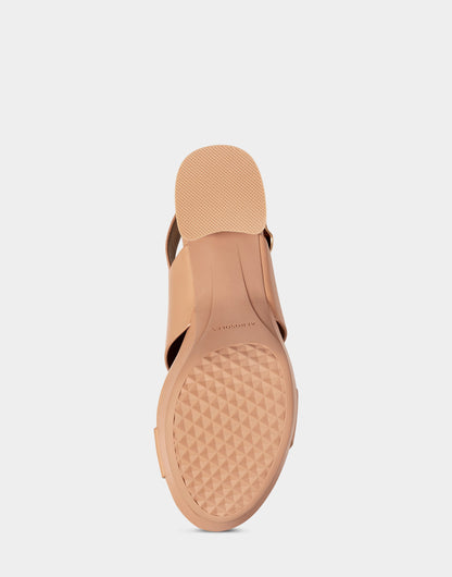 Aerosoles Platform Sandal in Nude