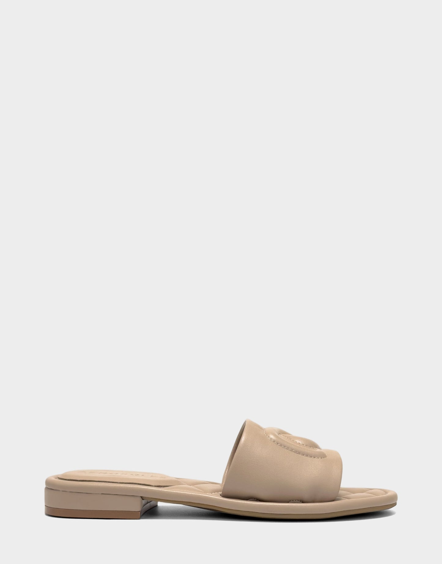 Aerosoles Flat Sandal in Natural