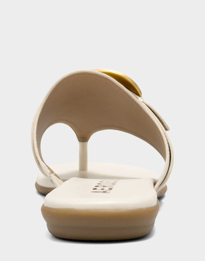 Aerosoles Flat Sandal in Cream