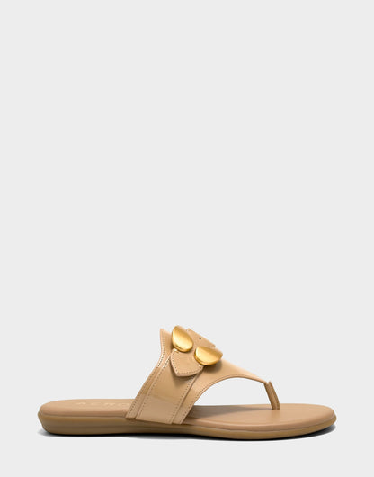 Aerosoles Flat Sandal in Natural Patent