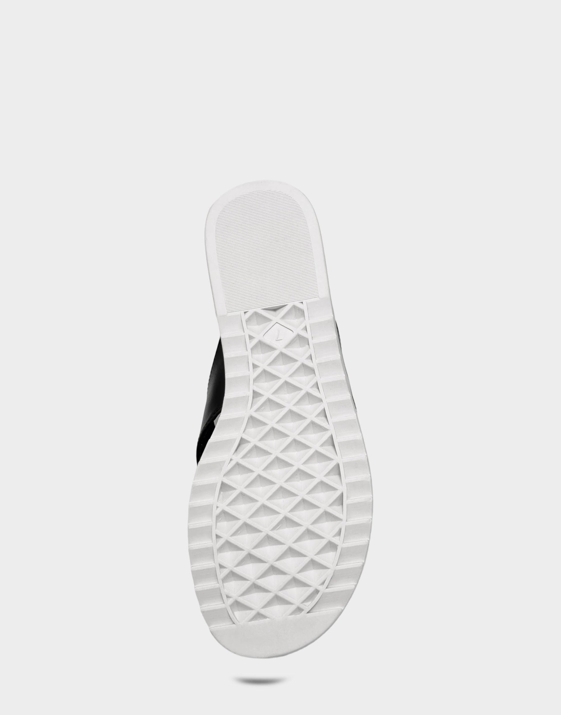 Aerosoles Sandal in Black