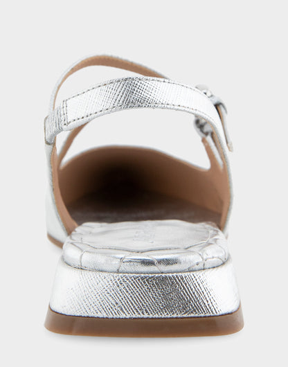Aerosoles Slingback Flats in Silver Metallic Textured
