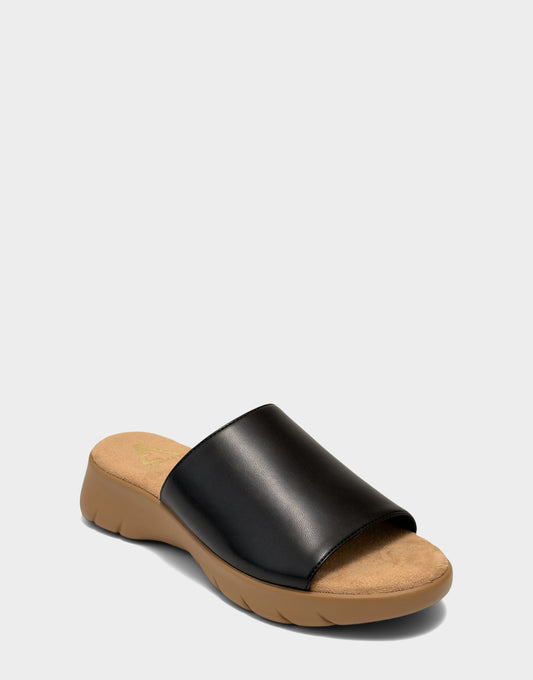 Aerosoles Sandal in Black