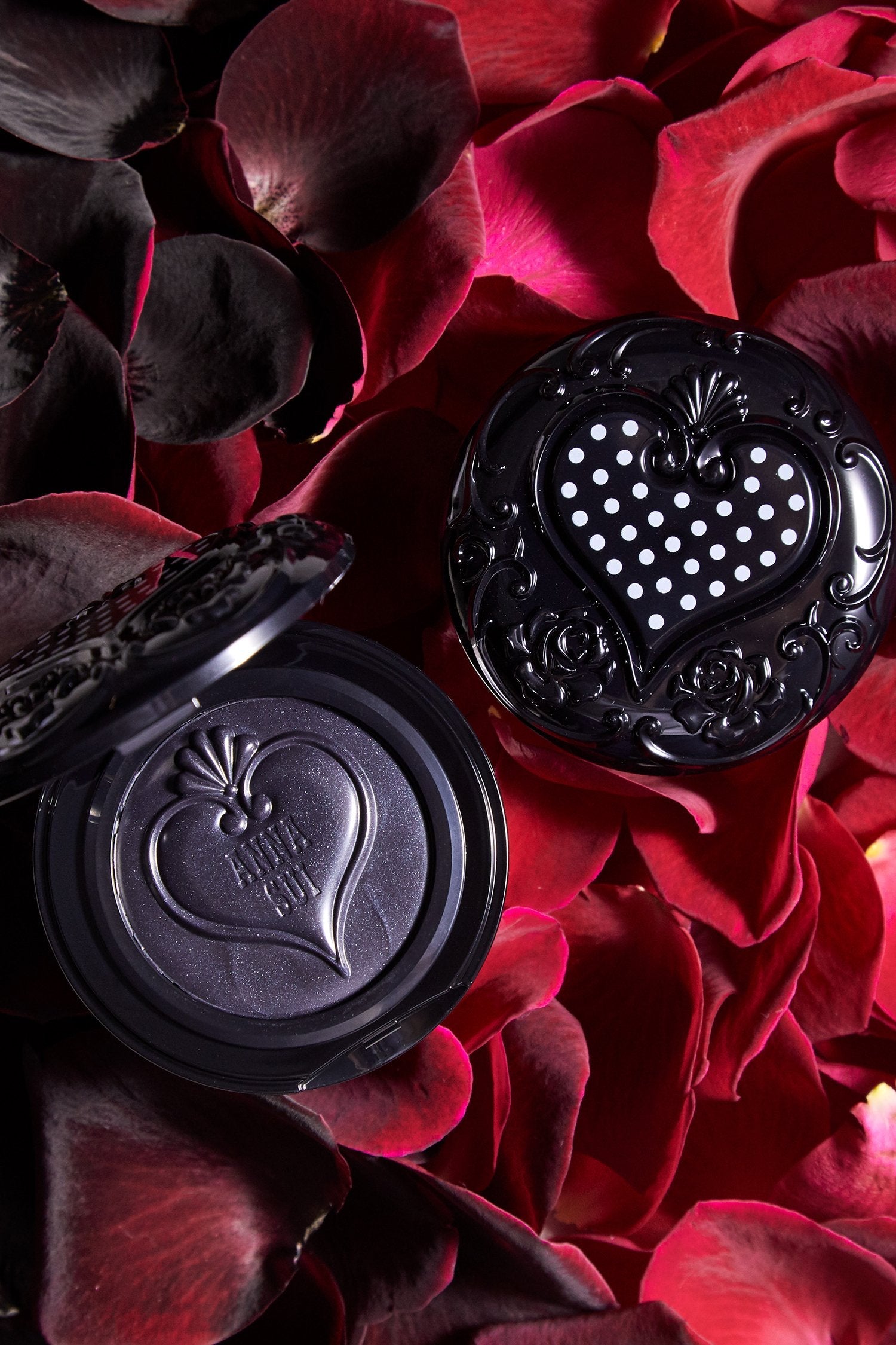 Sui Black - Cream Blush - Anna Sui Sale