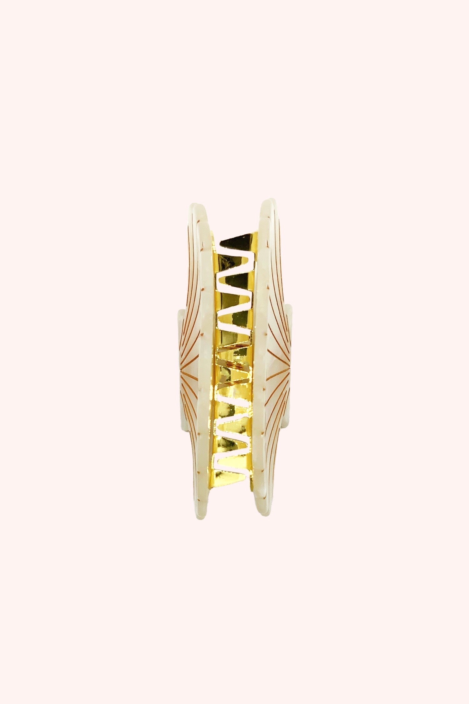 Large Ivory Pastel Sea Shell Jaw Clip - Anna Sui Outlet
